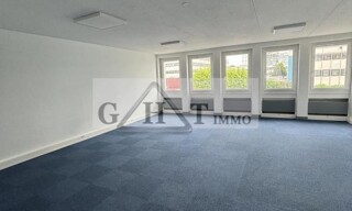 Bureau  56 m² à louer à Ivry-sur-Seine (94200)