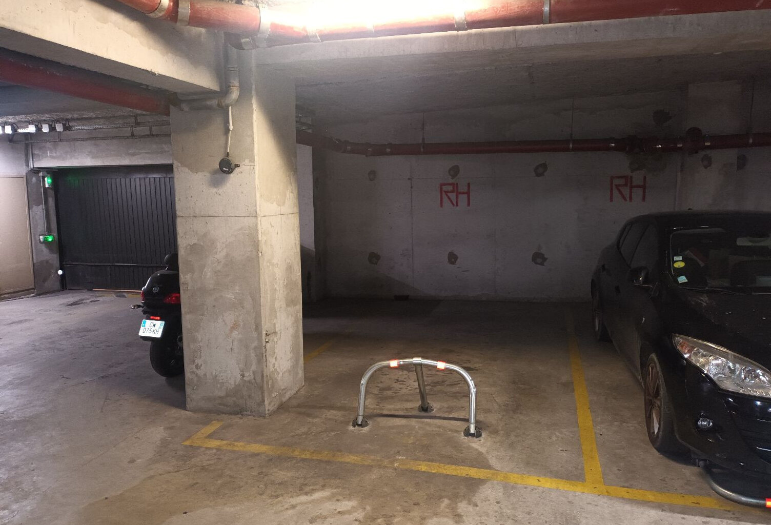 Parking/Box 1 emplacement — photo 1