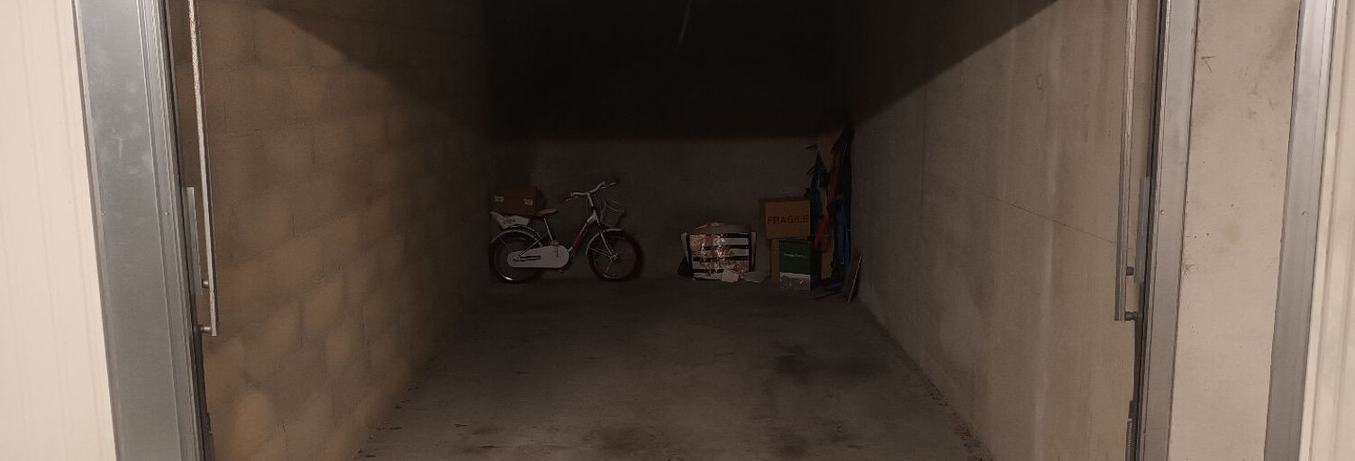 Garage  12 m² à vendre à Marseille 7 (13007)