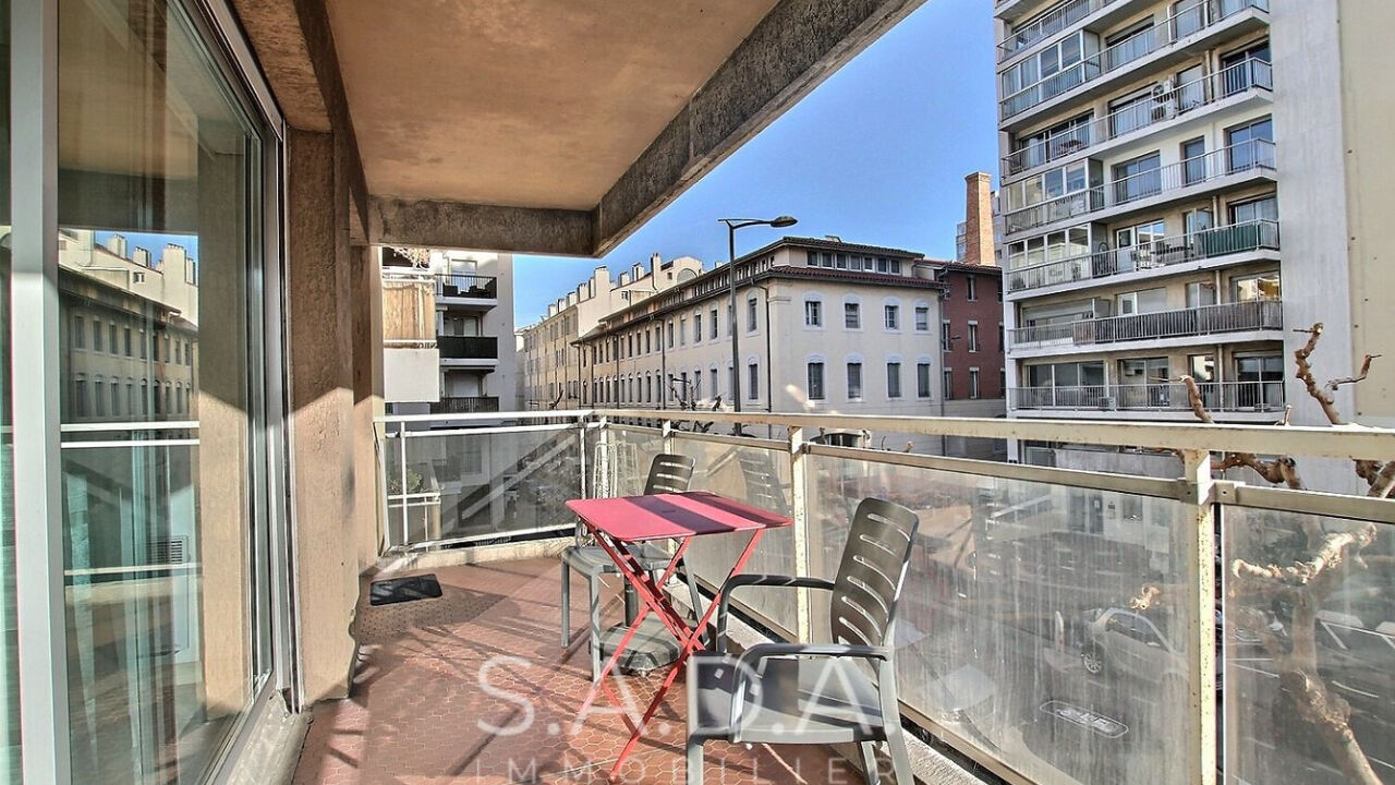 appartement 2 pièces 56 m2 à vendre à Marseille 7 (13007)