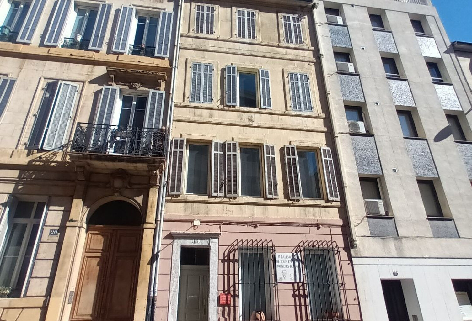 Bureaux 0 pièce — photo 1