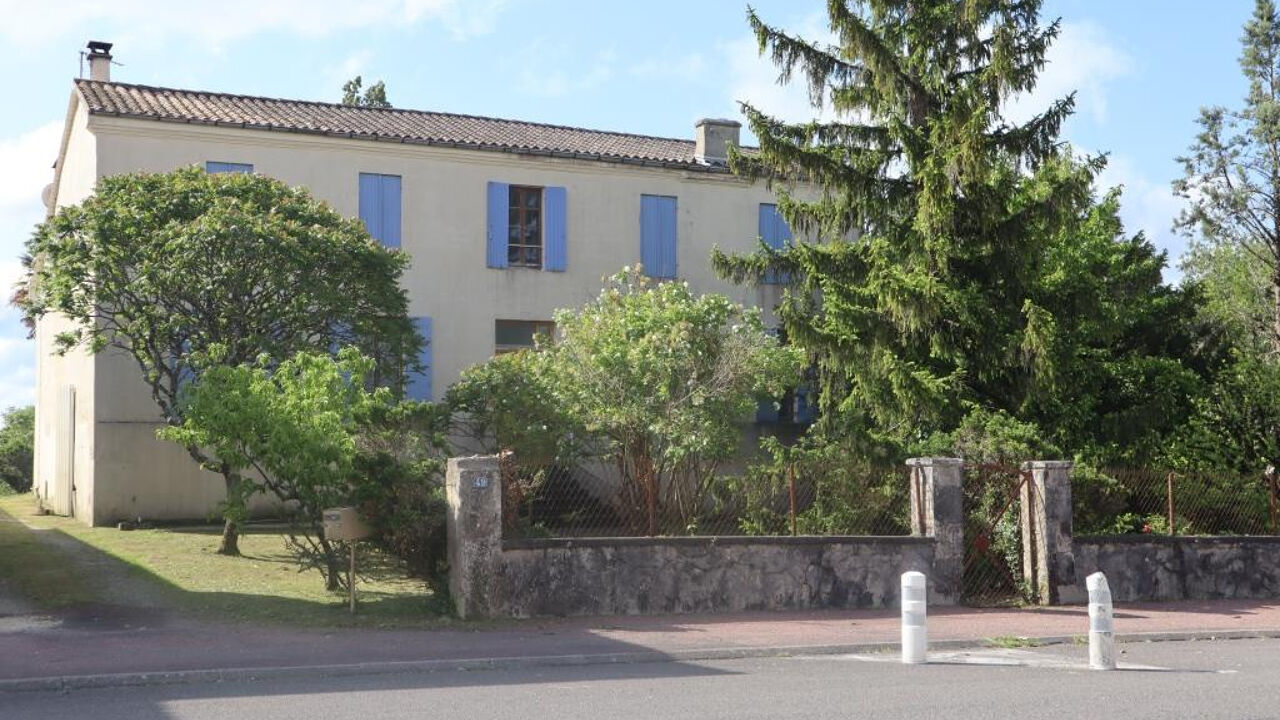 maison 4 pièces 165 m2 à vendre à Montlieu-la-Garde (17210)