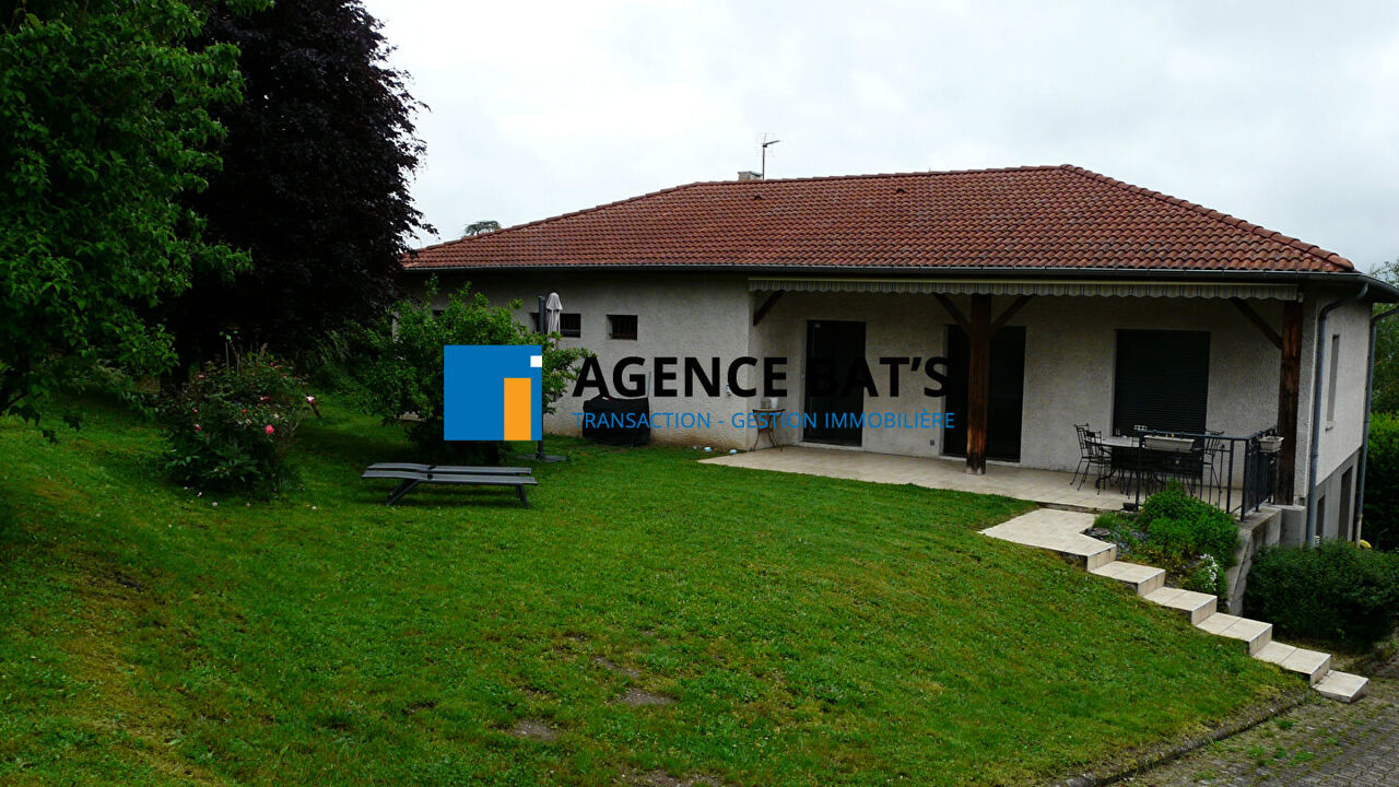 maison 8 pièces 262 m2 à vendre à Saint-Genest-Lerpt (42530)