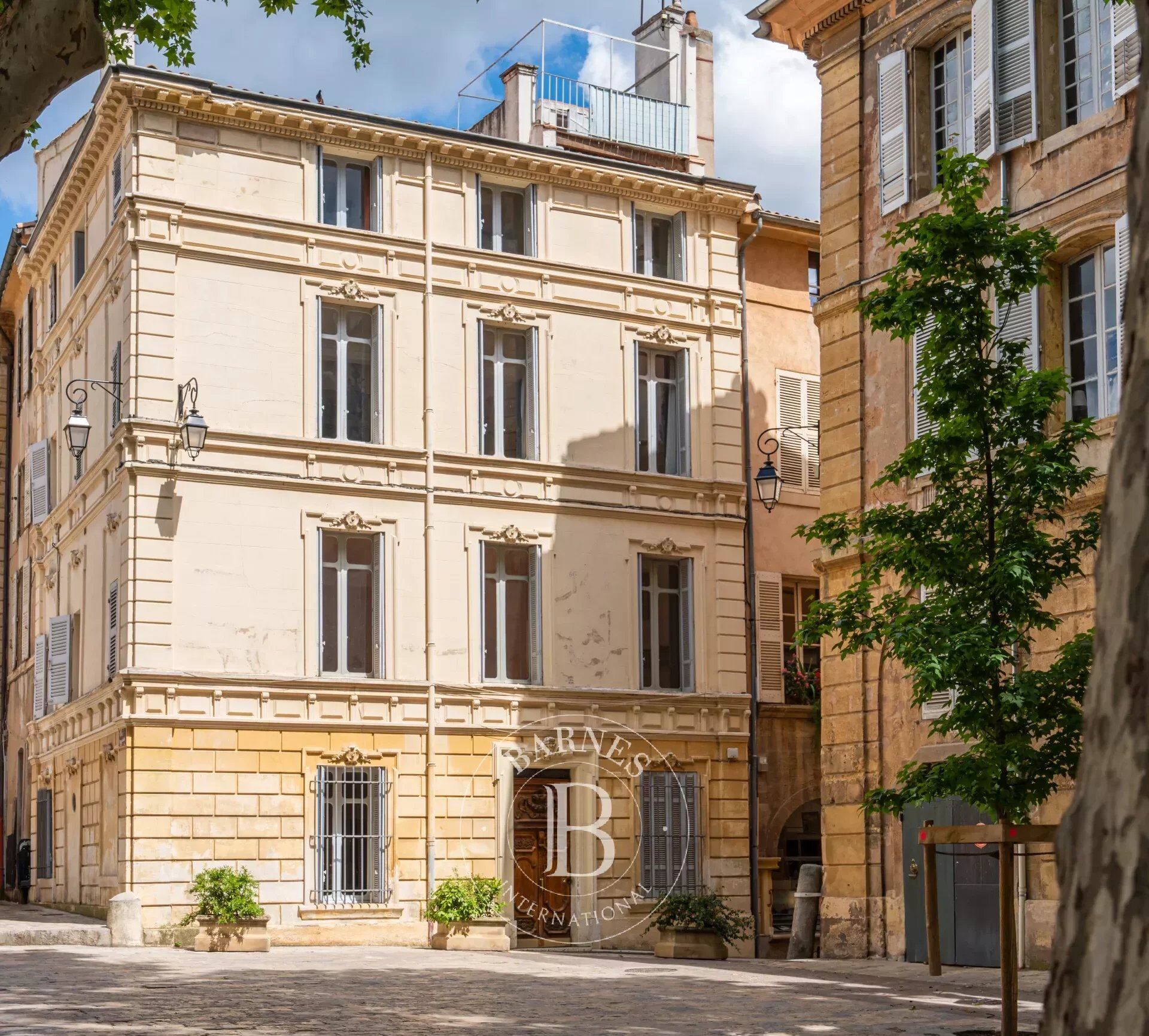 Aix-en-Provence Maison 15 pièces 484 m²