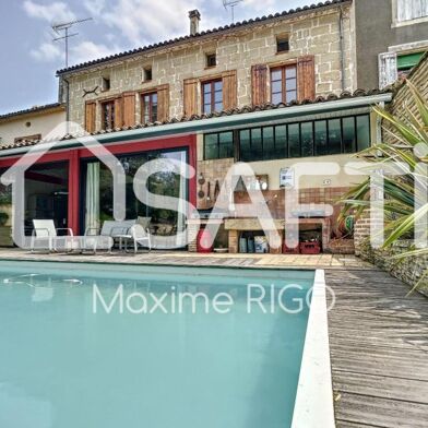 Maison 10 pièces 303 m²