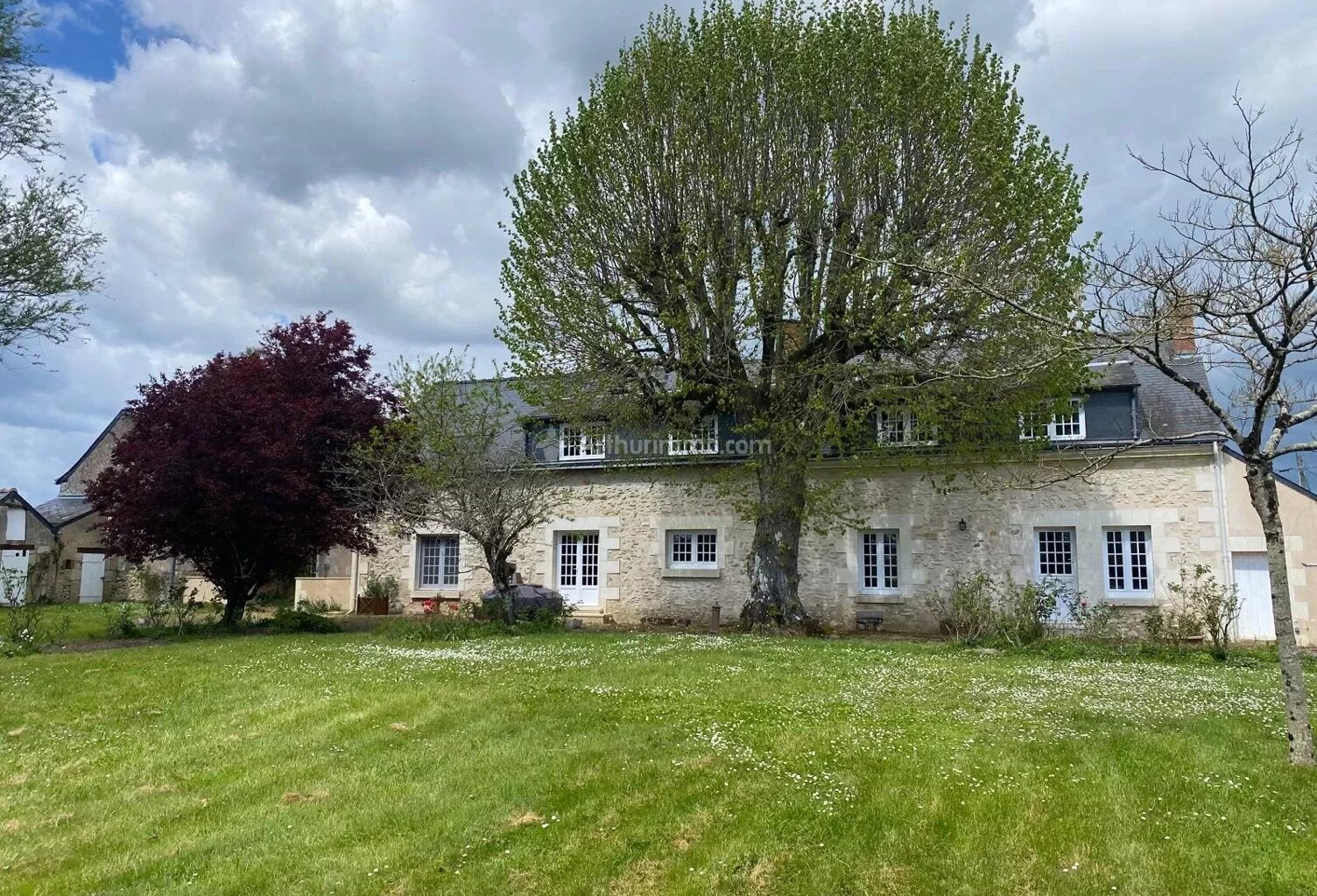Grande maison de caractère aux portes de TOURS — photo 1