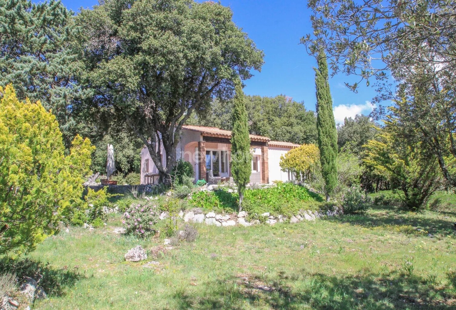 Jolie maison avec vue panoramique proche village Provencale — photo 1