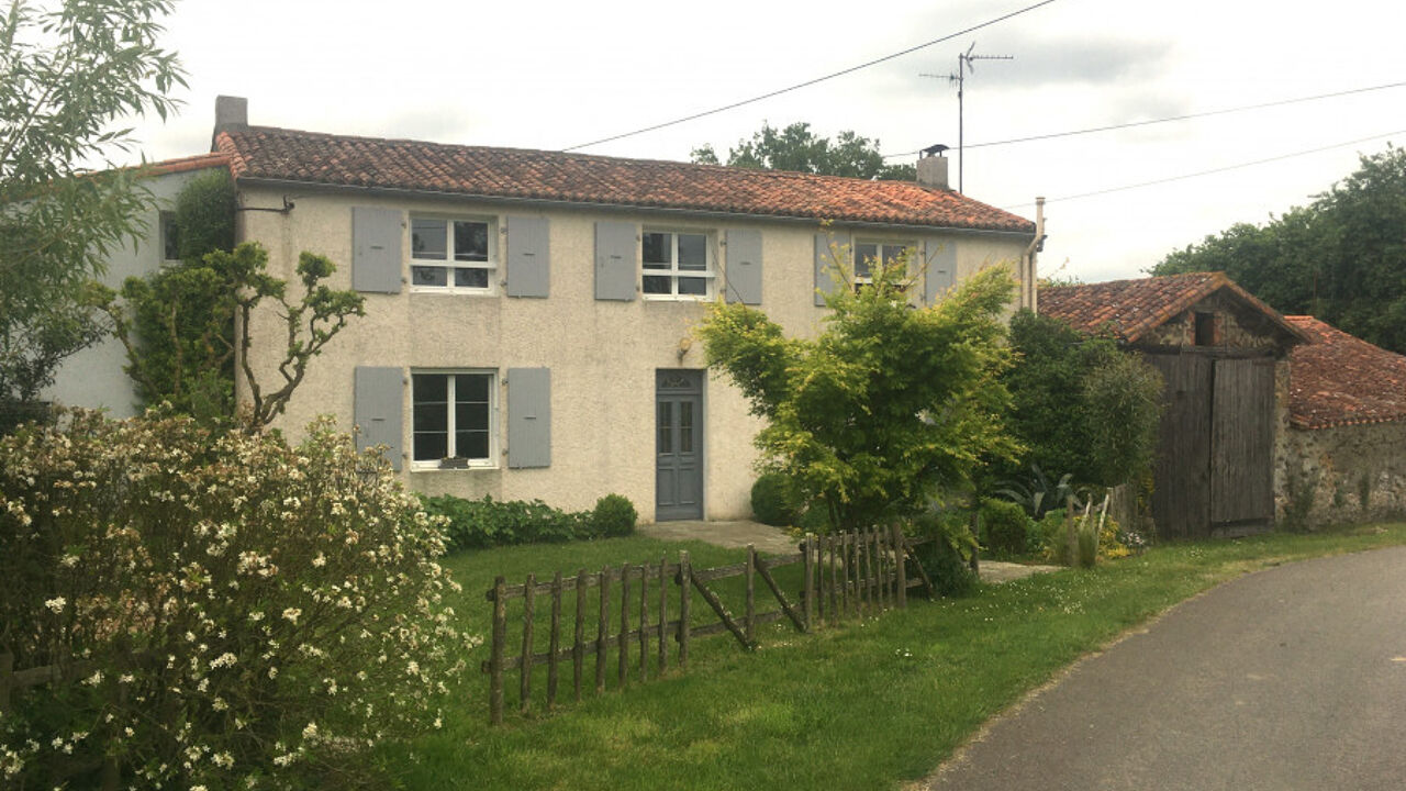 maison 8 pièces 170 m2 à vendre à Pouzauges (85700)