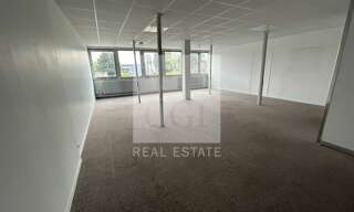 Bureau  658 m² à louer à Caluire-et-Cuire (69300)