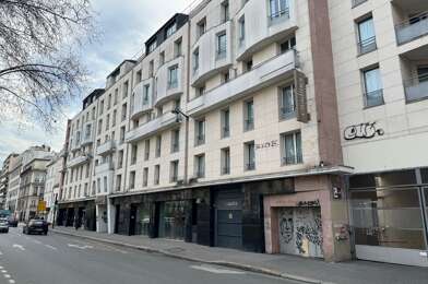 Bureau 3 pièces 5050 €