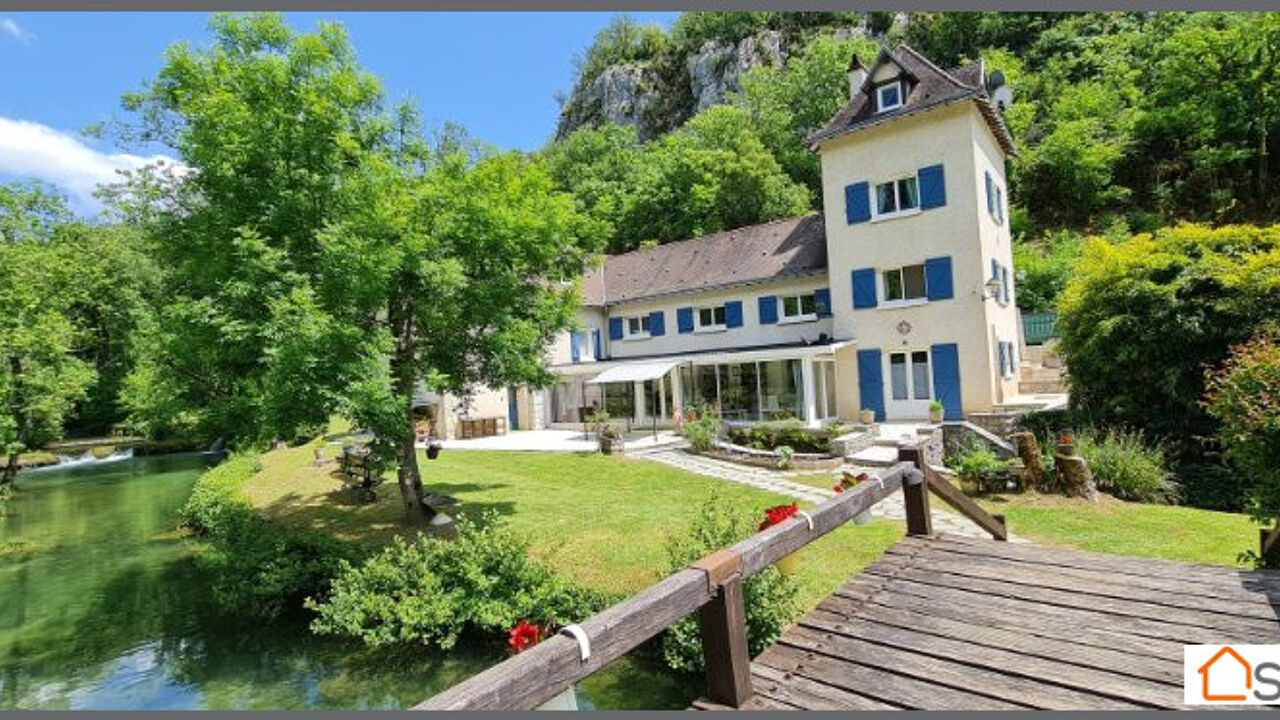 maison 11 pièces 430 m2 à vendre à Saint-Cirq-Lapopie (46330)