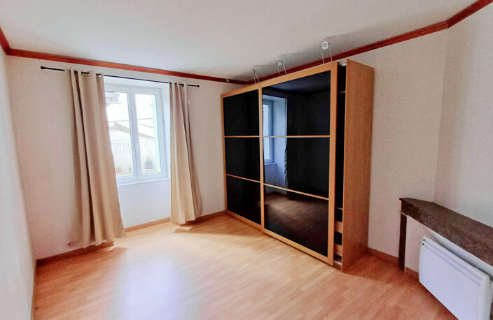 AUBENAS CENTRE - APPARTEMENT 2 PIECES 50m2 — photo 2