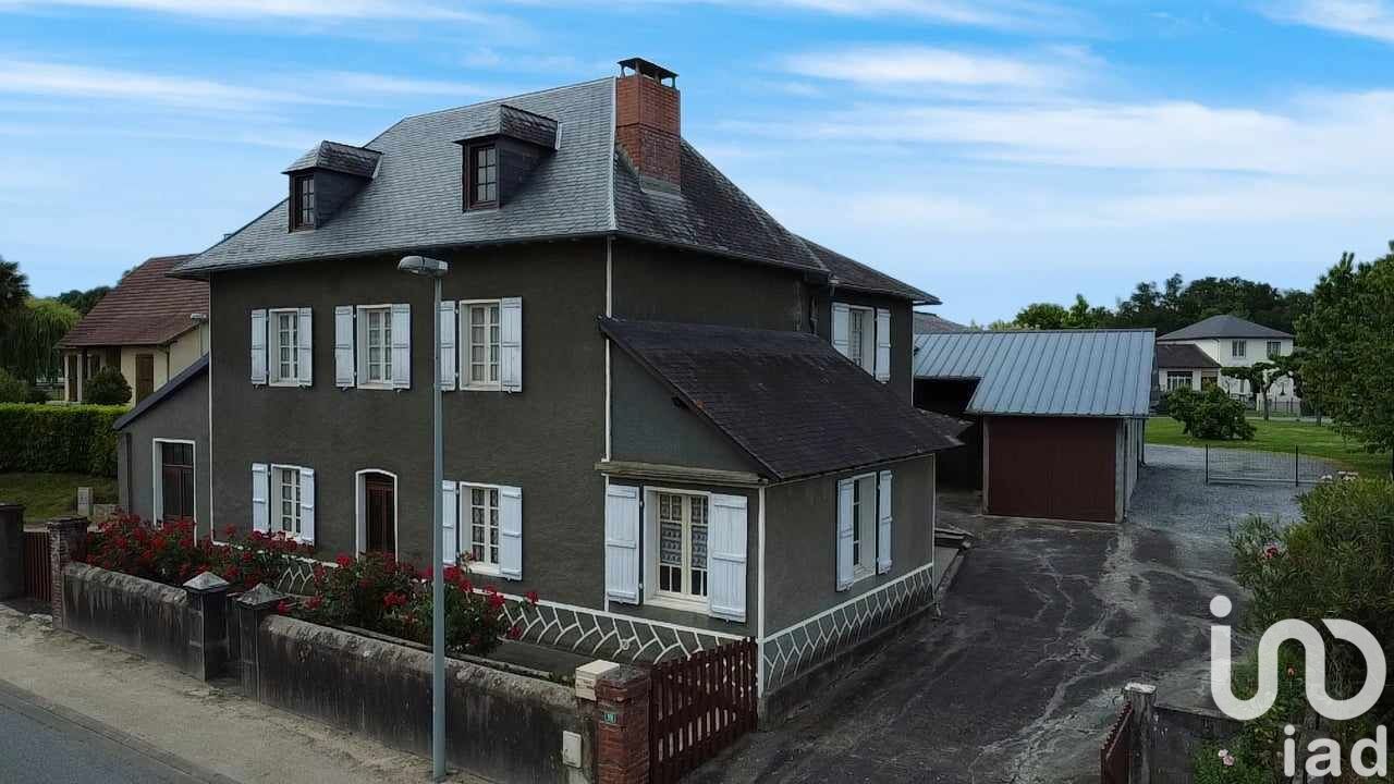 maison 6 pièces 175 m2 à vendre à Lahourcade (64150)