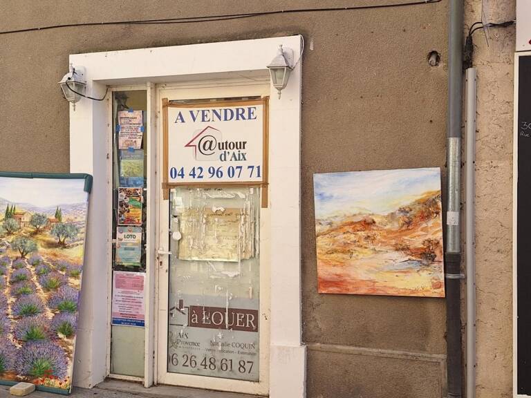 A vendre murs commerciaux Greoux ville thermale touristique — photo 1