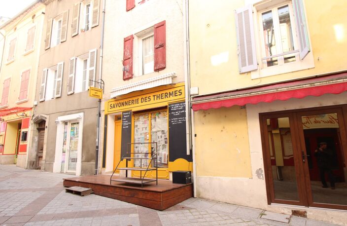A vendre murs commerciaux Greoux ville thermale touristique — photo 3