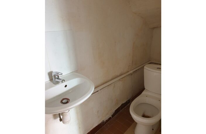 A vendre murs commerciaux Greoux ville thermale touristique — photo 5
