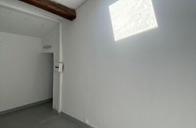 location appartement 710 € CC /mois à proximité de La Penne-sur-Huveaune (13821)