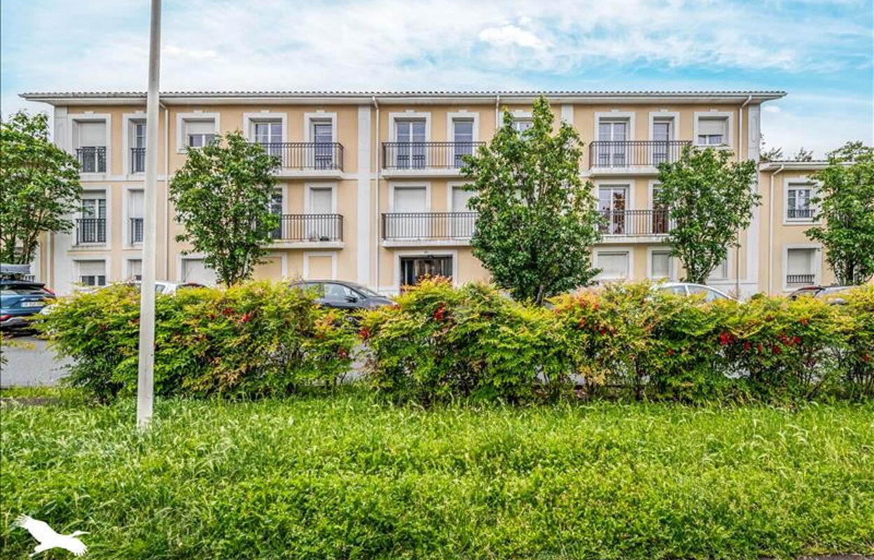 appartement 2 pièces 43 m2 à vendre à Le Haillan (33185)