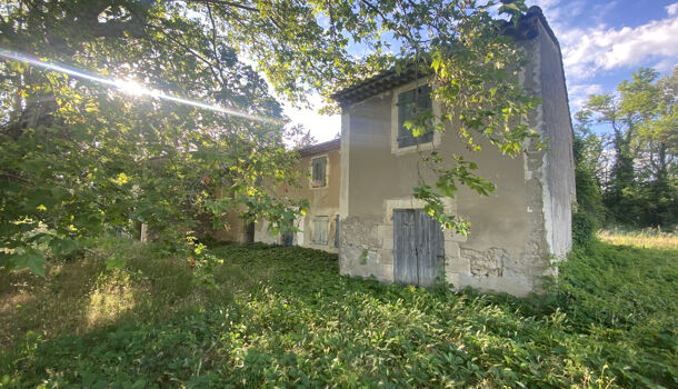 Propri&eacute;t&eacute; 6 pièces  à vendre Sénas 13560