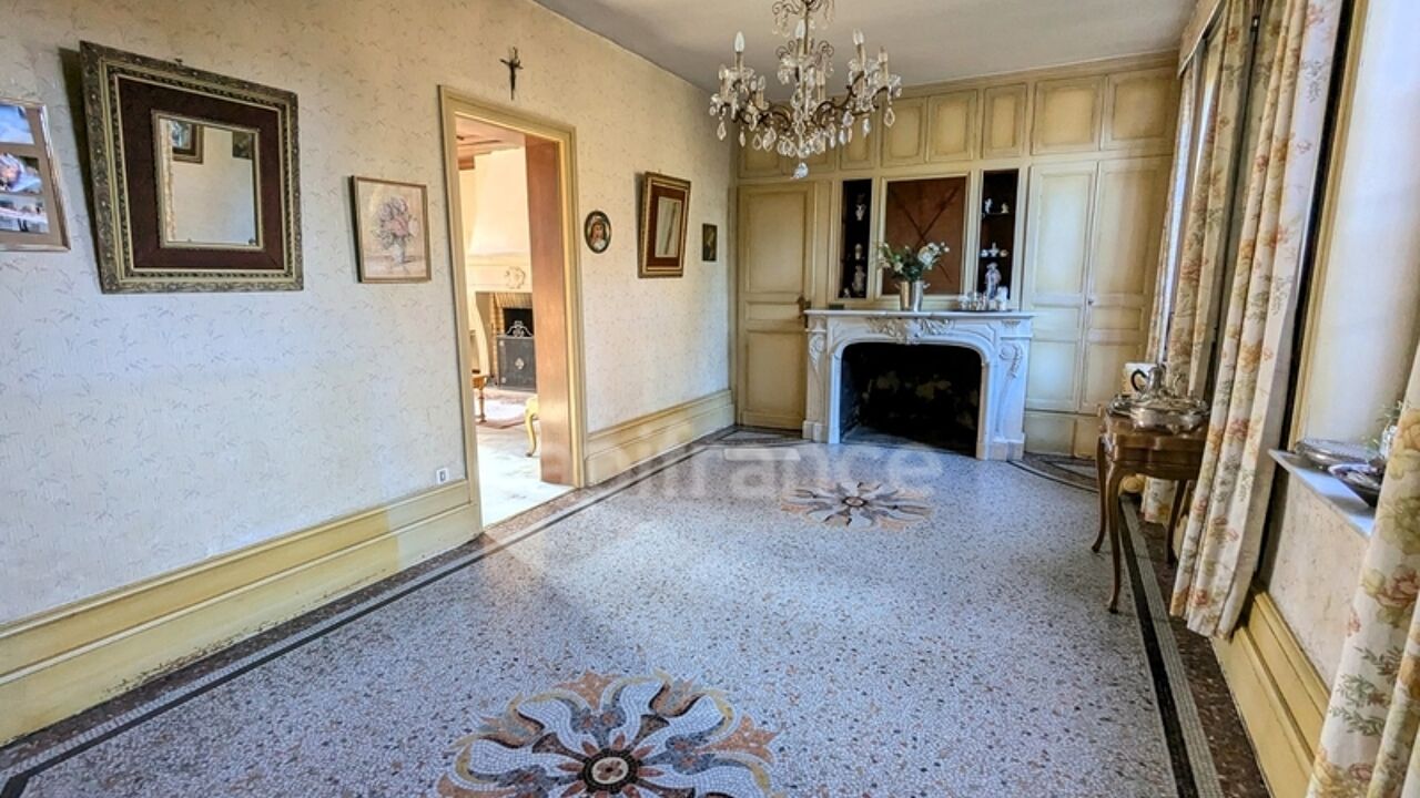 maison 7 pièces 212 m2 à vendre à Neuville-en-Ferrain (59960)