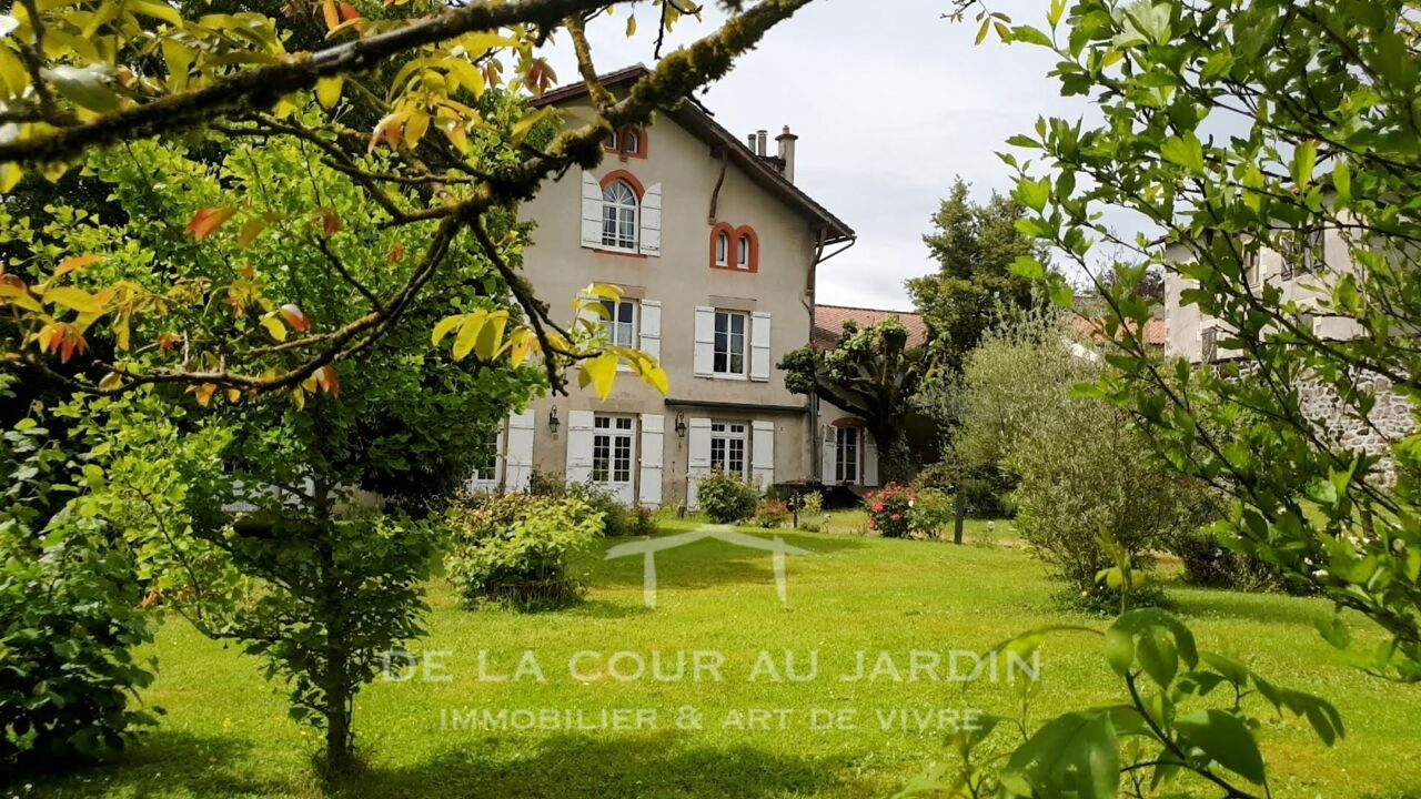 maison 13 pièces 390 m2 à vendre à Saint-Junien (87200)