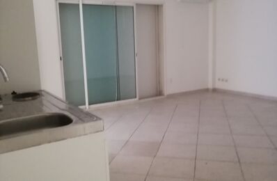 location appartement 660 € CC /mois à proximité de Coudoux (13111)