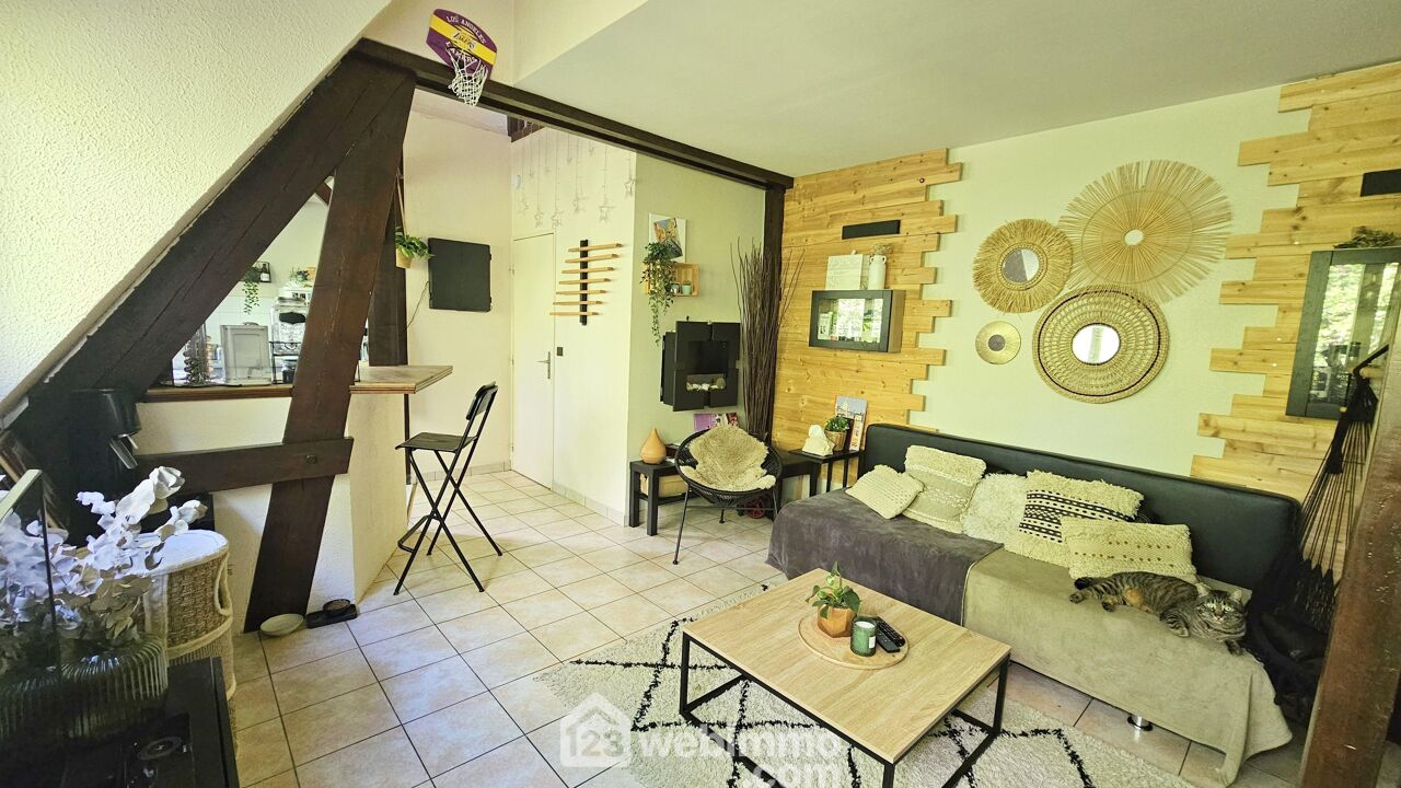 appartement 2 pièces 42 m2 à vendre à Noisy-sur-École (77123)