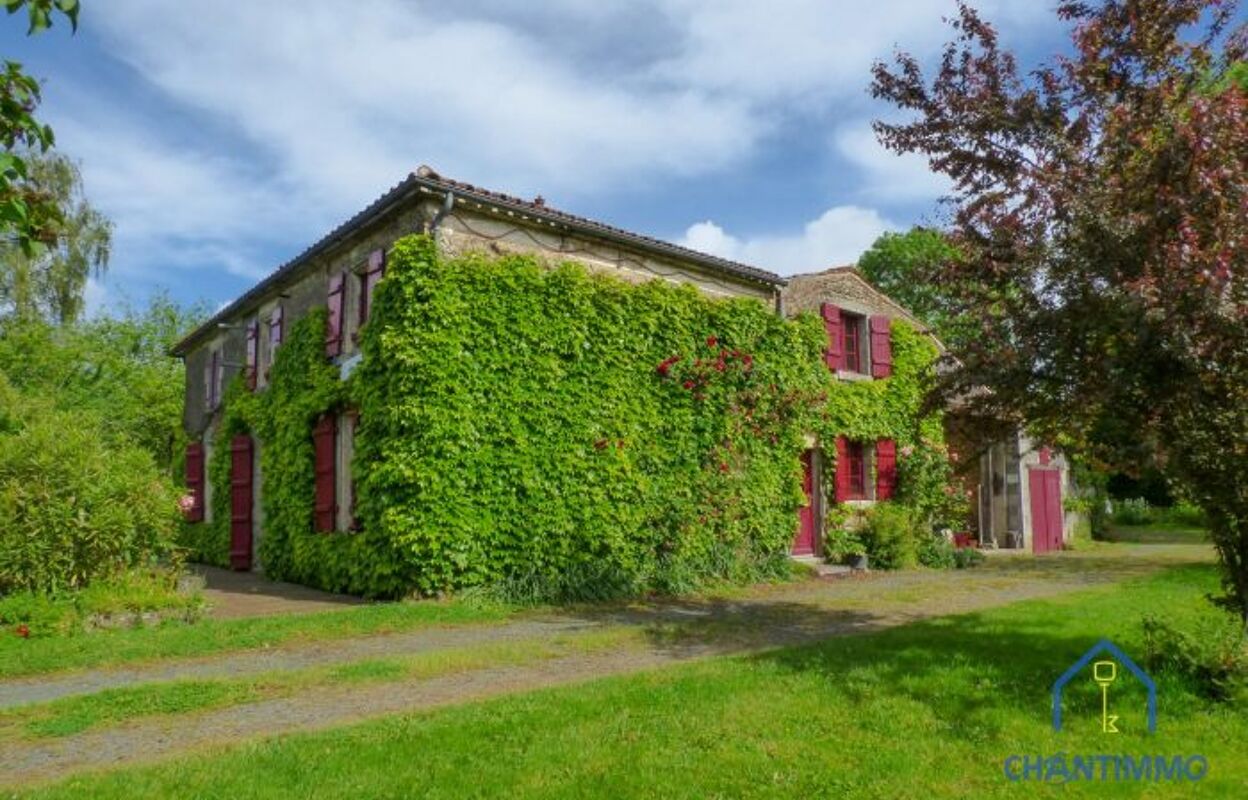 maison 5 pièces 154 m2 à vendre à La Caillère-Saint-Hilaire (85410)