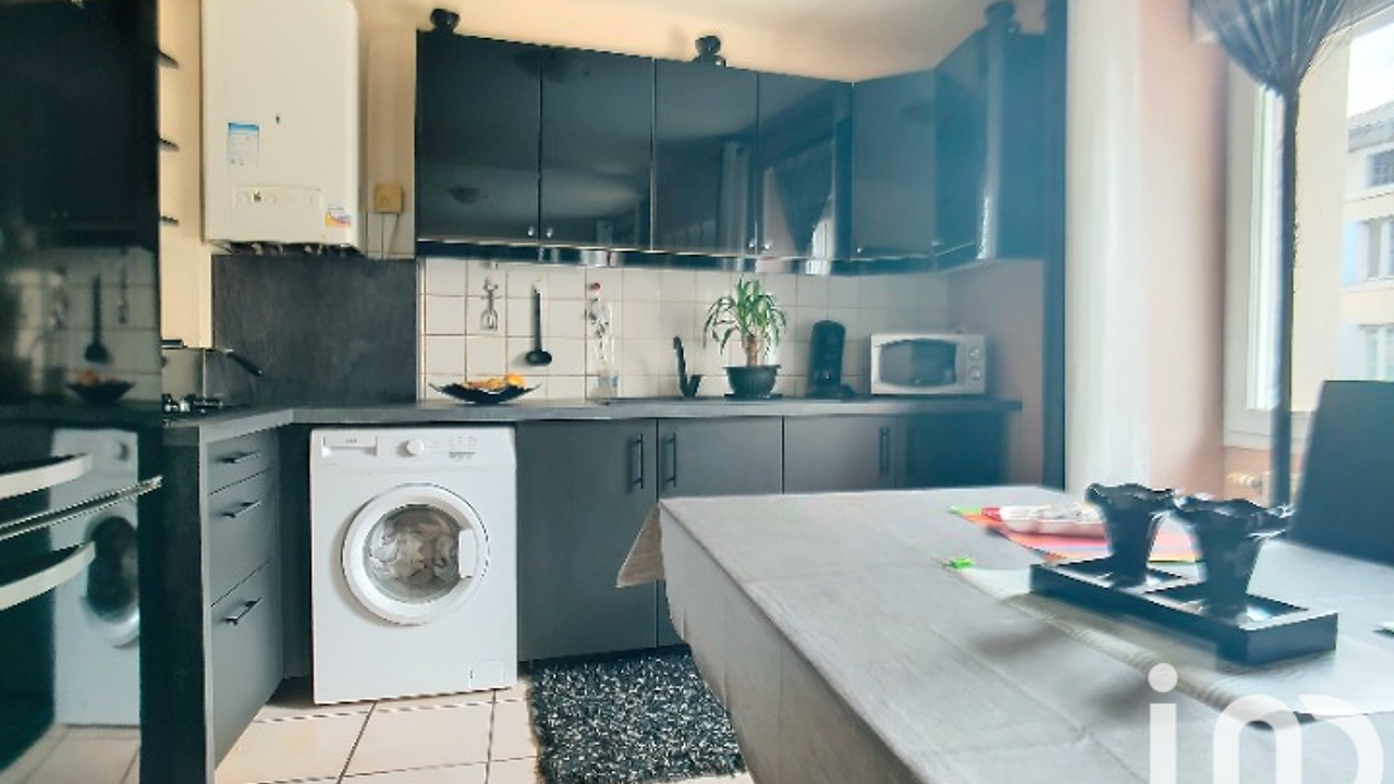 appartement 3 pièces 43 m2 à vendre à Tournon-sur-Rhône (07300)