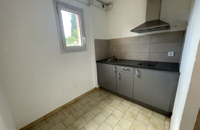 location appartement 620 € CC /mois à proximité de Cabrières-d'Aigues (84240)