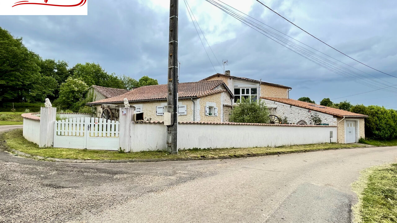 maison 3 pièces 180 m2 à vendre à Alloue (16490)