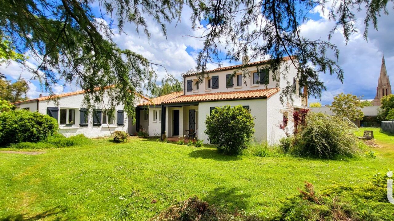 maison 7 pièces 228 m2 à vendre à La Boissière-de-Montaigu (85600)