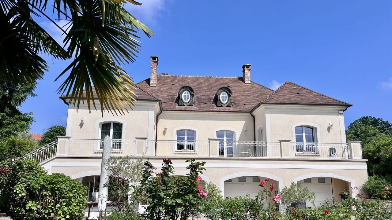 maison 10 pièces 326 m2 à vendre à Sainte-Geneviève-des-Bois (91700)