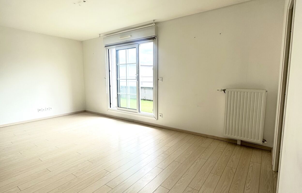 appartement 2 pièces 57 m2 à vendre à Villenoy (77124)