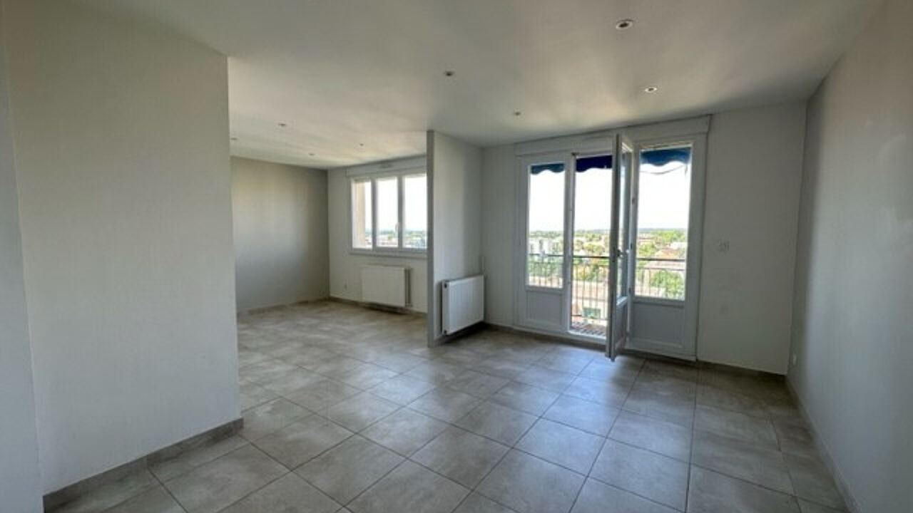 appartement 3 pièces 65 m2 à louer à Nîmes (30900)