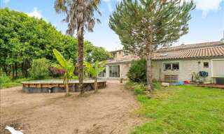 Maison 7 Pièces 214 m² à vendre à Saint-Romain-de-Benet (17600)