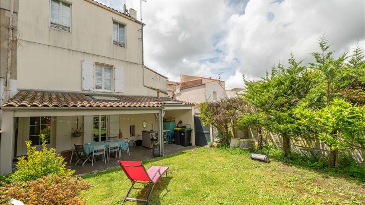 maison 10 pièces 250 m2 à vendre à Saujon (17600)