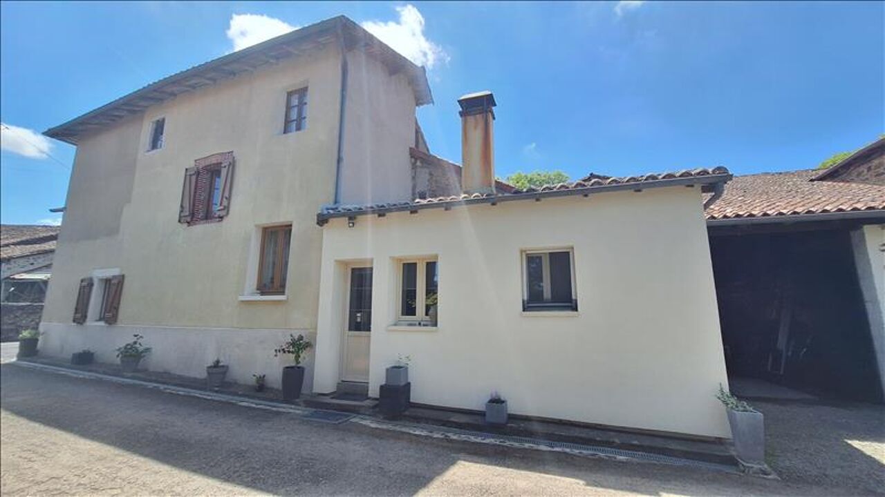 maison 5 pièces 166 m2 à vendre à Rochechouart (87600)