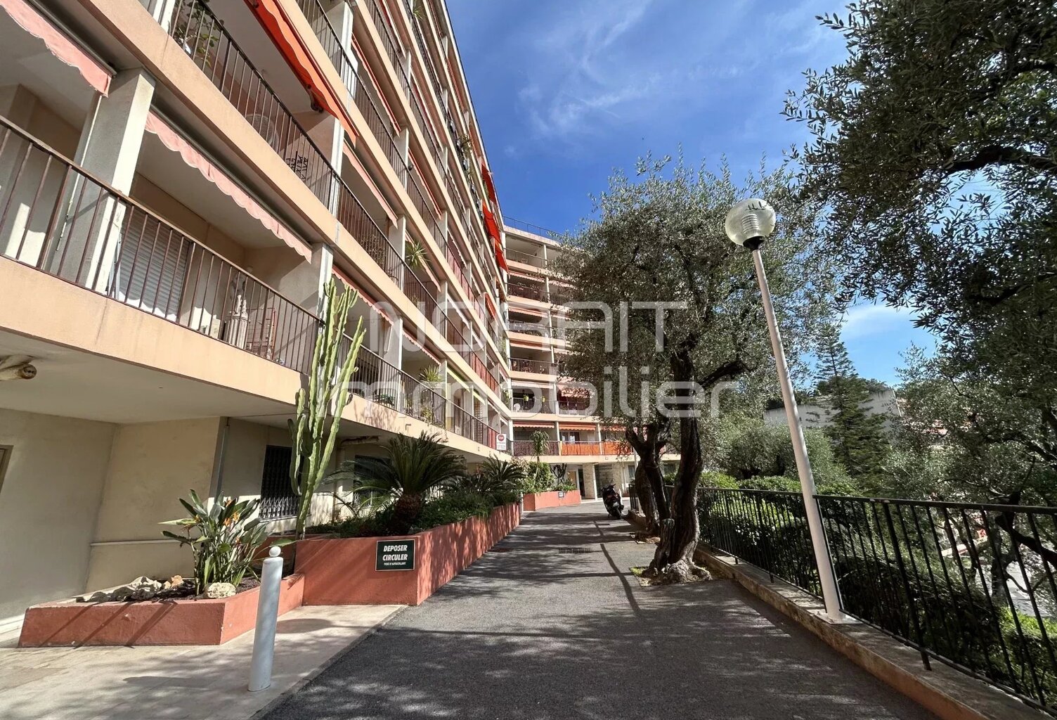 3 PIECES - QUARTIER RIQUIER / BAS MONT BORON - TERRASSE - PARKING — photo 1
