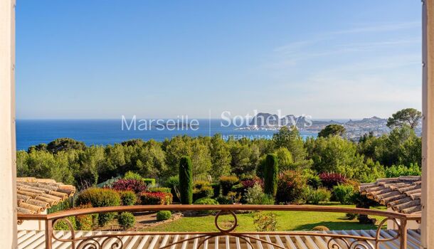 Villa / Maison 9 pièces  à vendre La Ciotat 13600