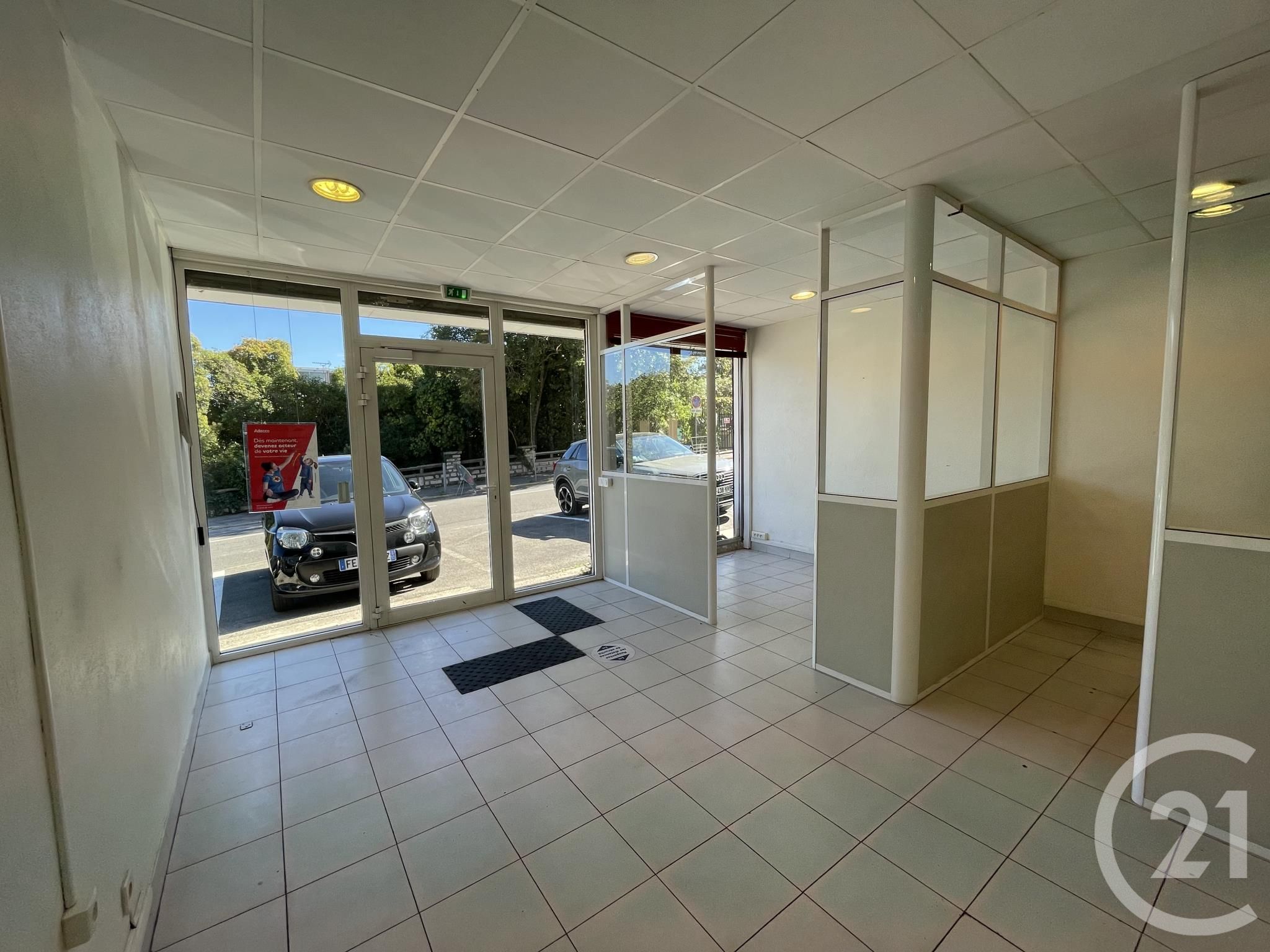 Local commercial  à louer Aubagne 13400