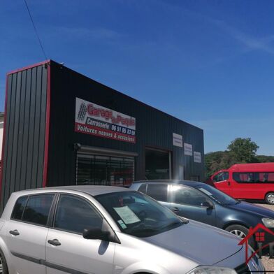 Local industriel  127000 €