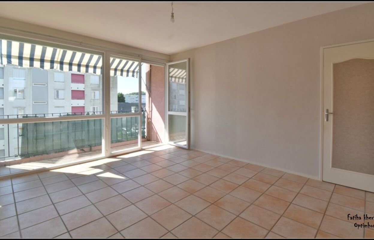 appartement 4 pièces 62 m2 à vendre à Mourenx (64150)