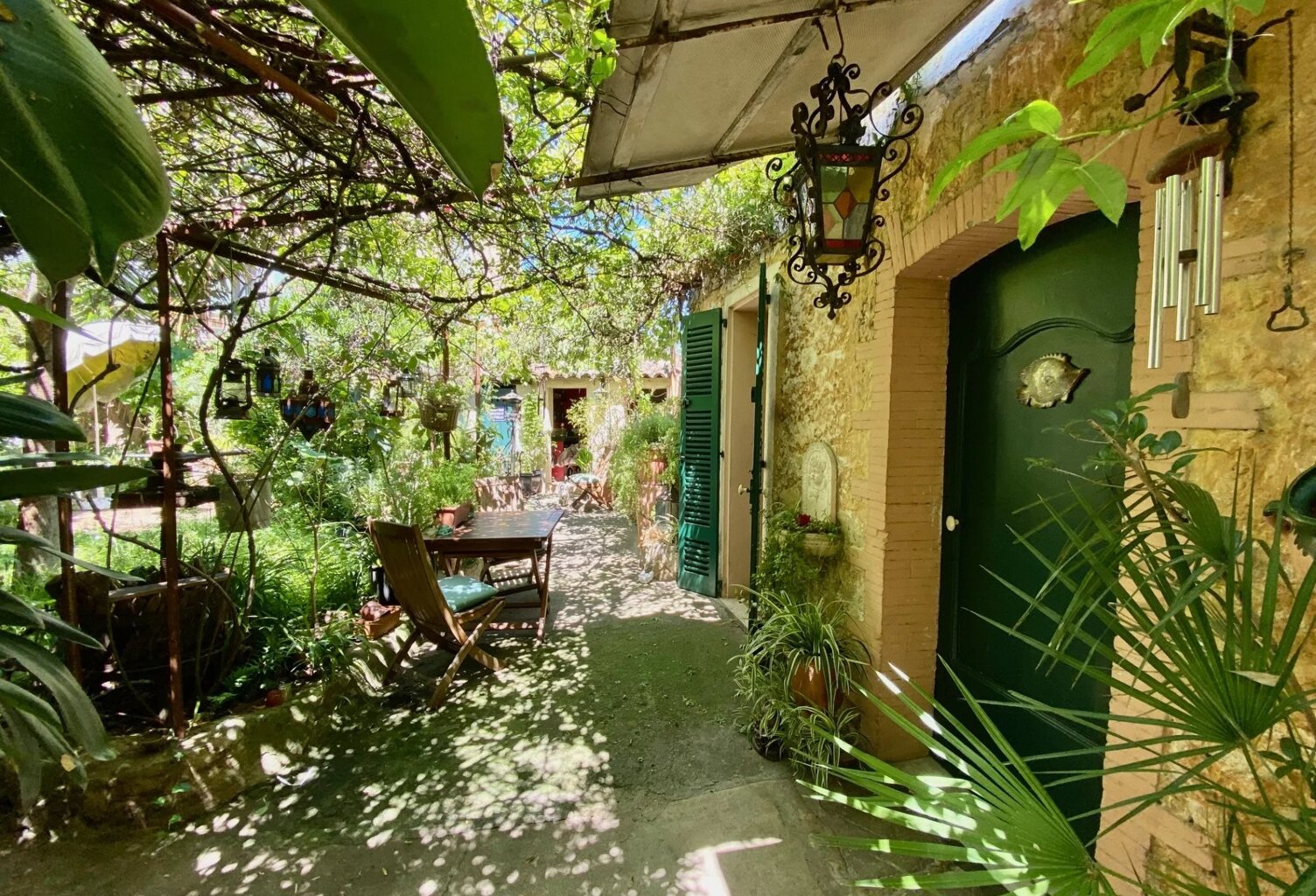LE CANNET HISTORIQUE - Maison de village avec jardin! — photo 1