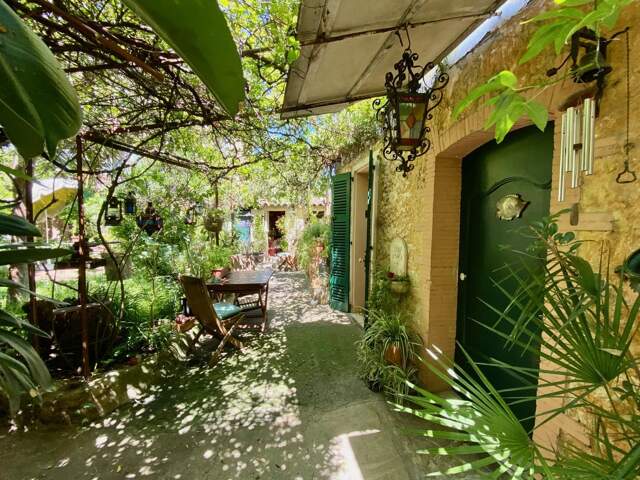 LE CANNET HISTORIQUE - Maison de village avec jardin! — photo du bien