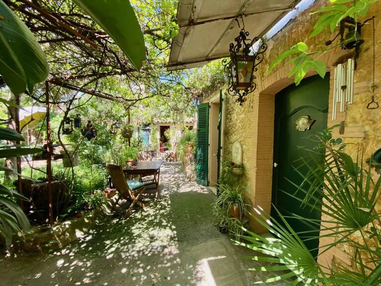 LE CANNET HISTORIQUE - Maison de village avec jardin! — photo 1