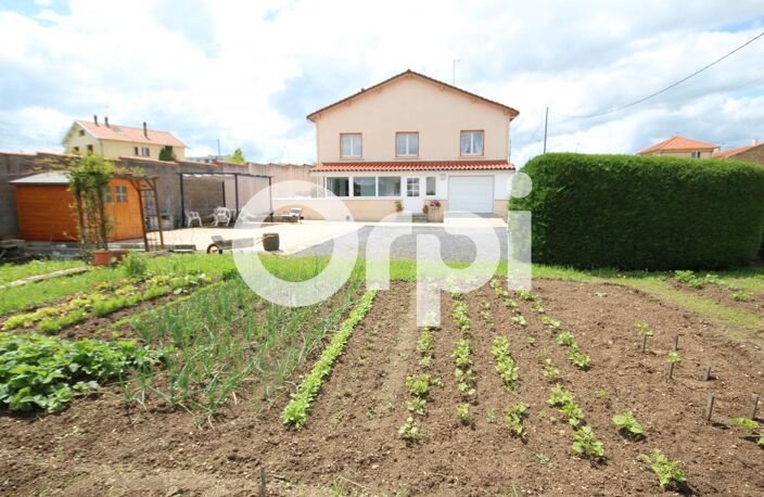 Maison à ISSOIRE avec grand terrain — photo 2
