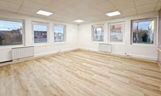 Bureau  143 m² à louer à Saran (45770)