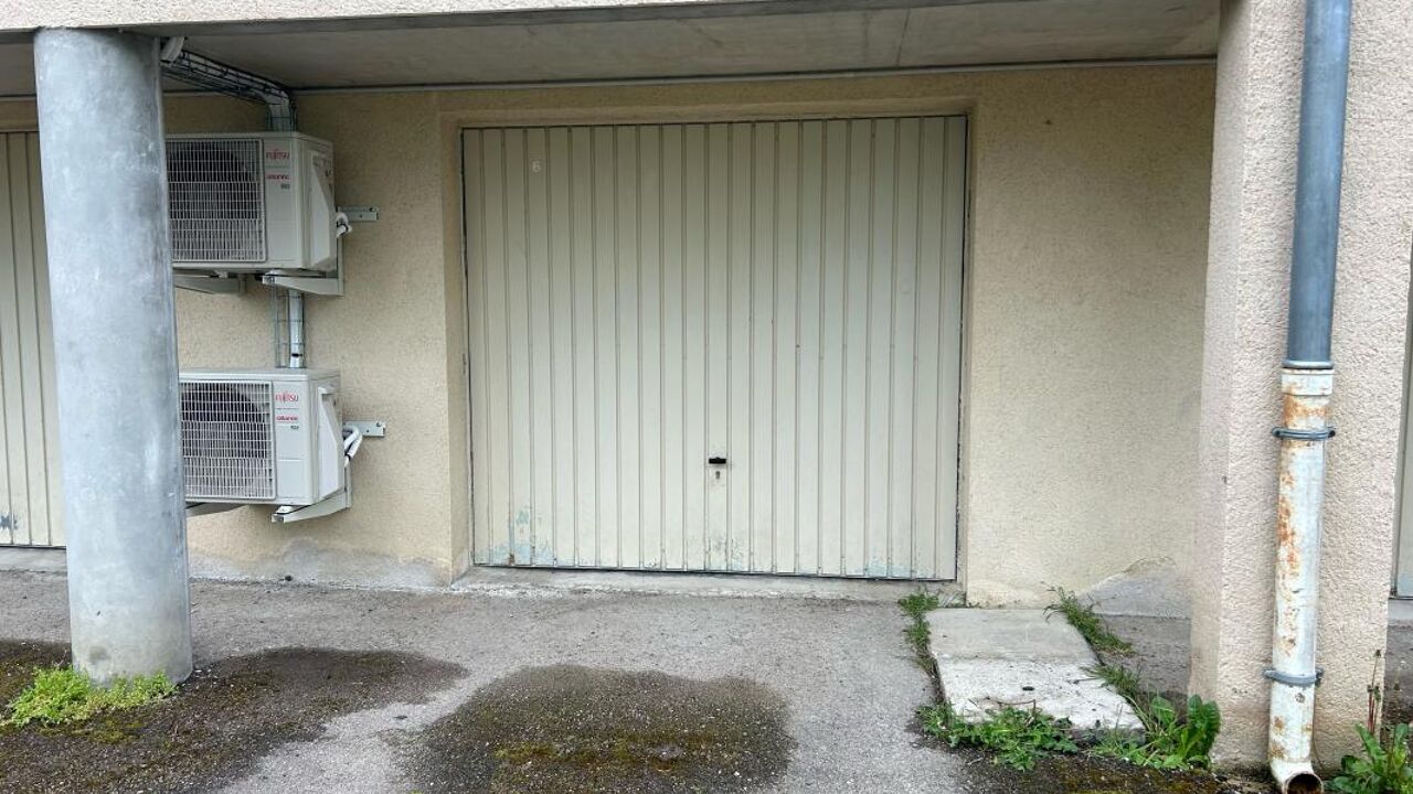 garage  pièces  m2 à louer à Saint-Benoît-du-Sault (36170)