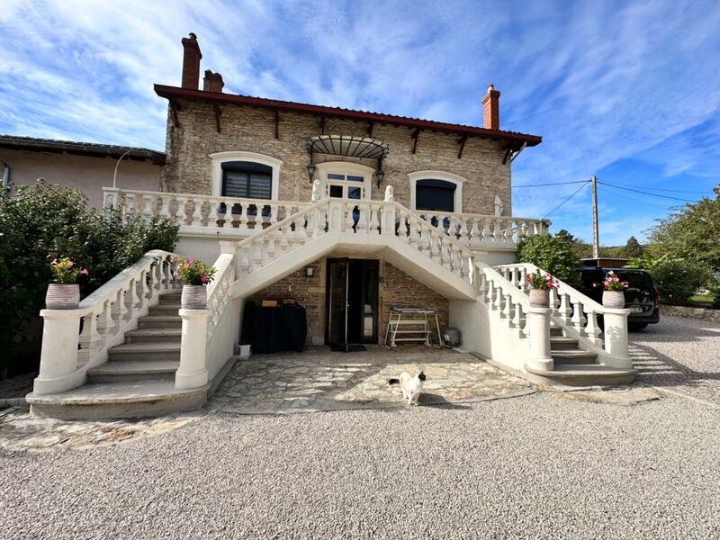 Villa / Maison 9 pièces  à vendre Tournus 71700